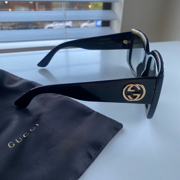 Gucci Sunglasses - Black Gradient chic oversized square design - NEW main image 3